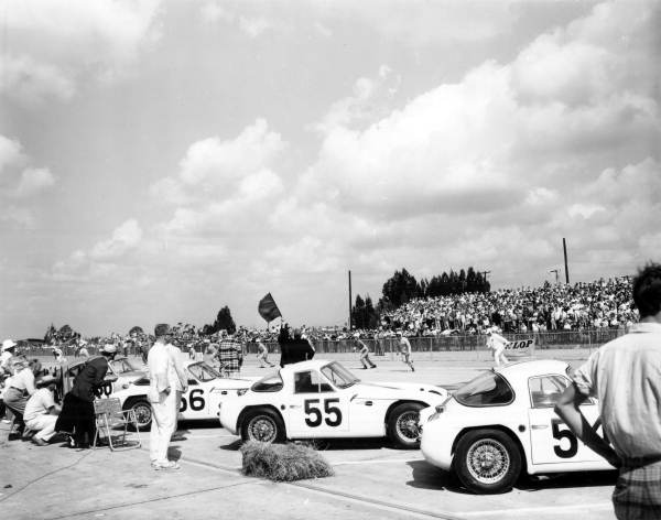 Drivers and sports cars lined up for the Le Mans-style start at Sebring in March 1962