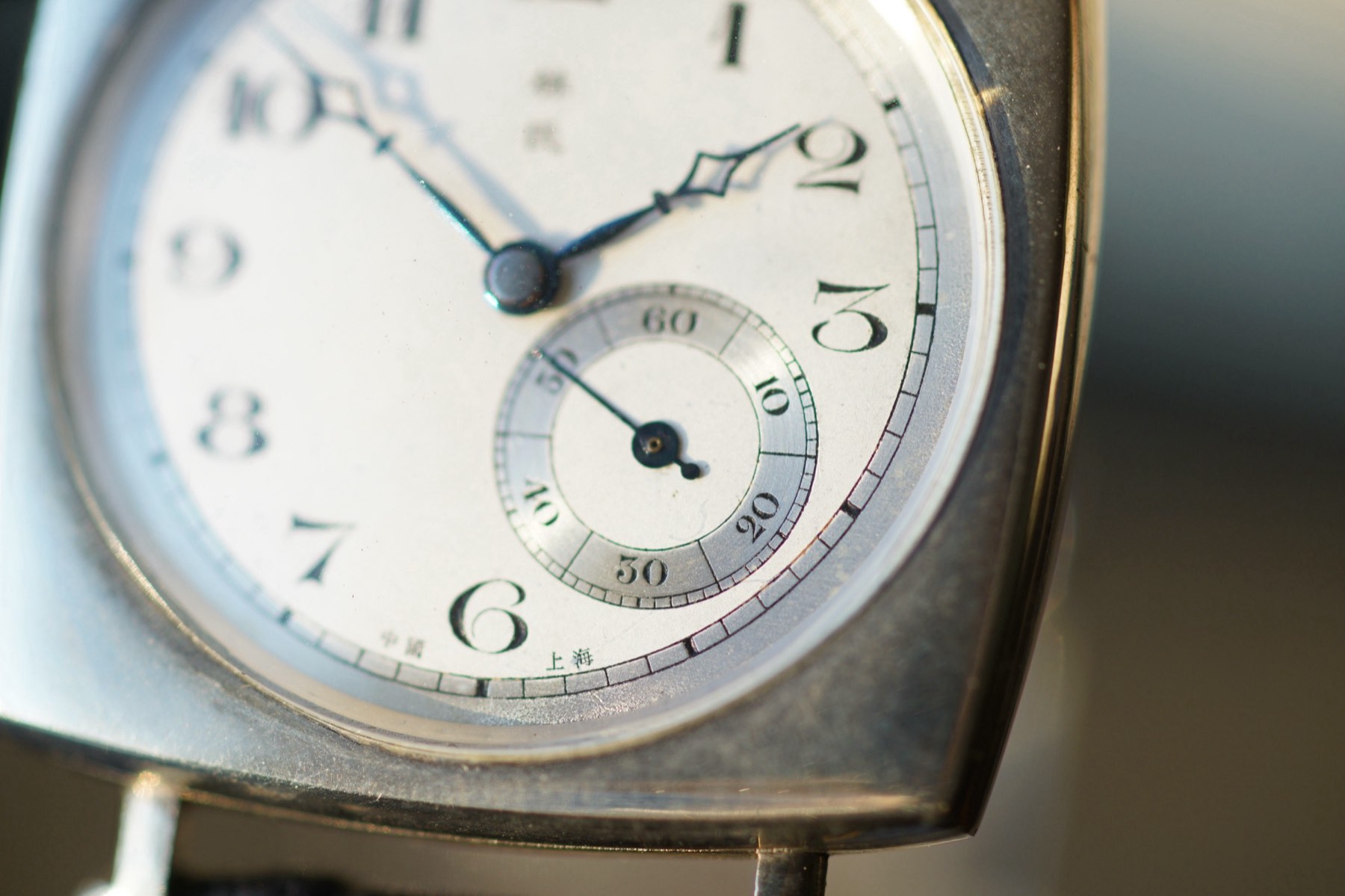 Tilted Watch finished watch detail photograph, photograph 2